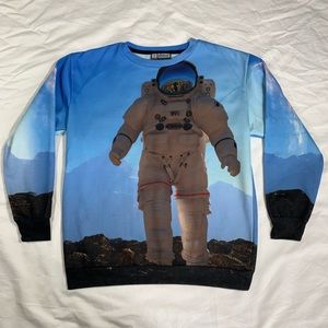 BELOVED Size Medium Sweatshirt Astronaut Moon EUC